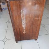 Sewing machine cabinet