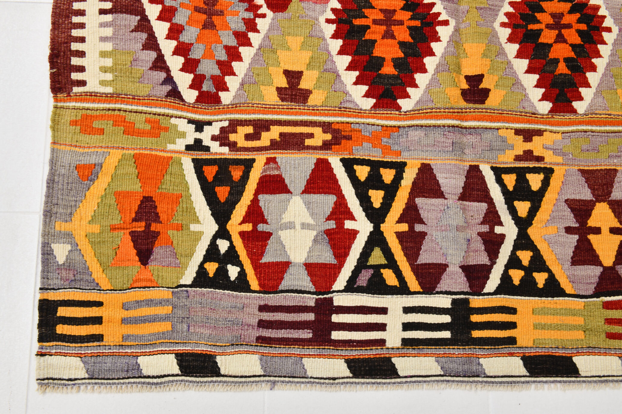5x7 bold colorful kilim rug, 155x220cm