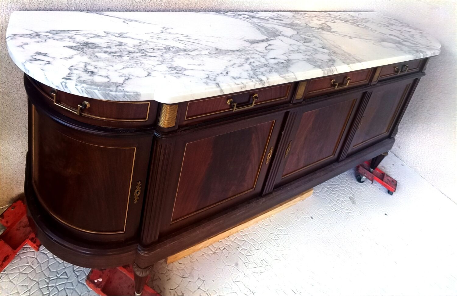 Buffet bar in solid walnut and marble