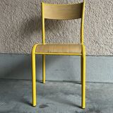Chaise écolier vintage jaune
