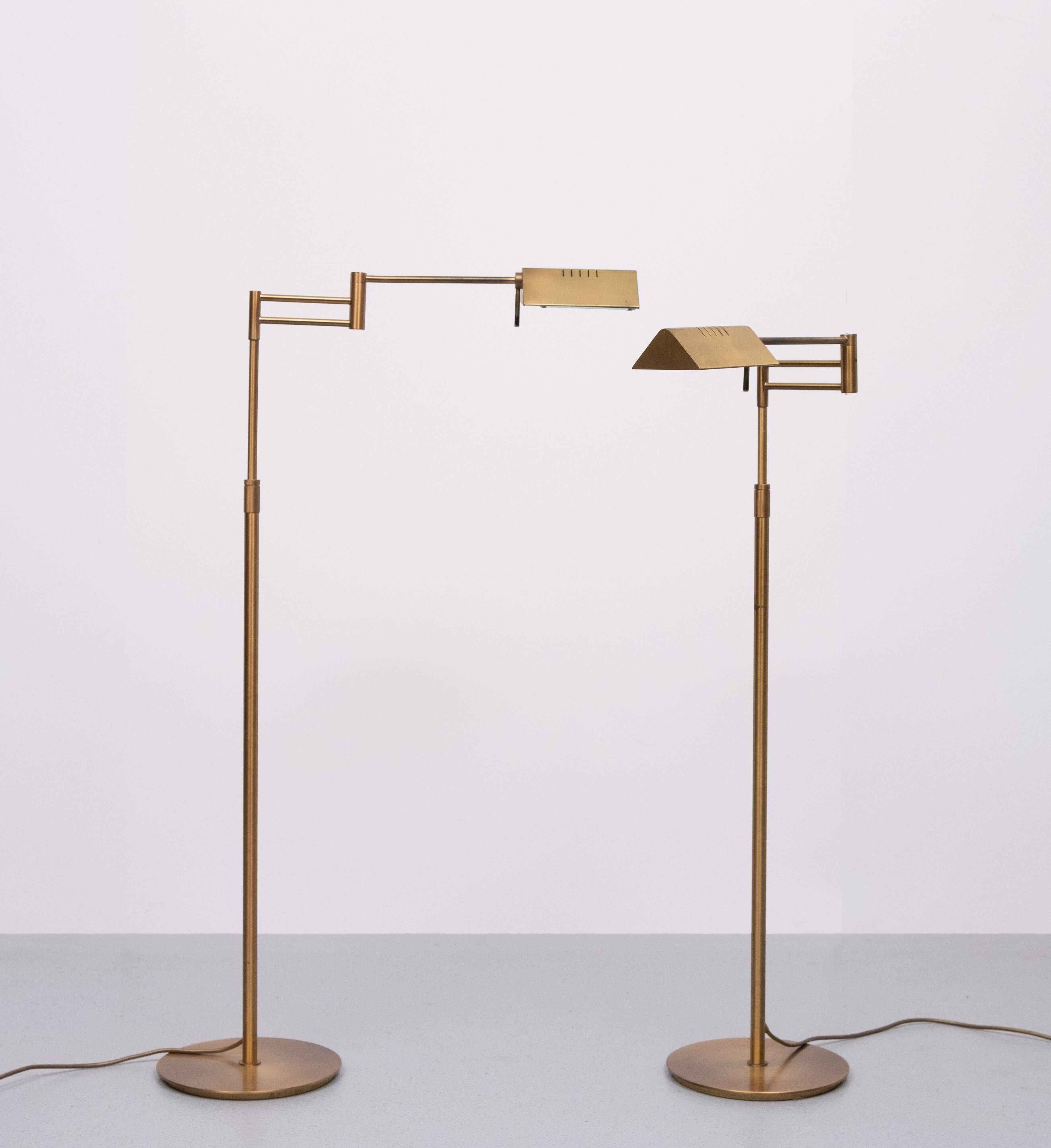 Paire de lampadaires de bibliothèque à bras pivotant en laiton, années 1980, Allemagne
