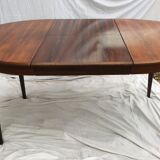 Scandinavian round table with extension