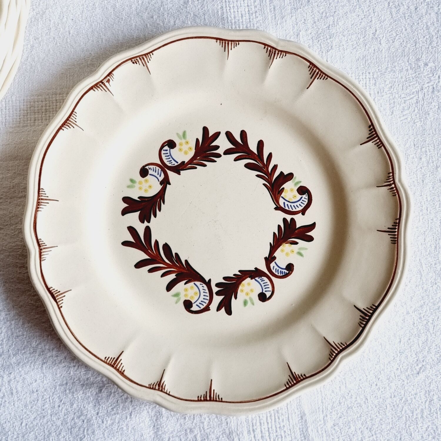 11 dessert plates Salins France