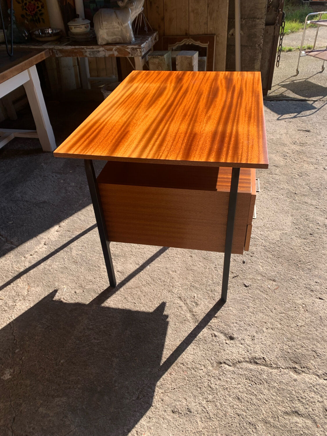 Bureau vintage moderniste années 70