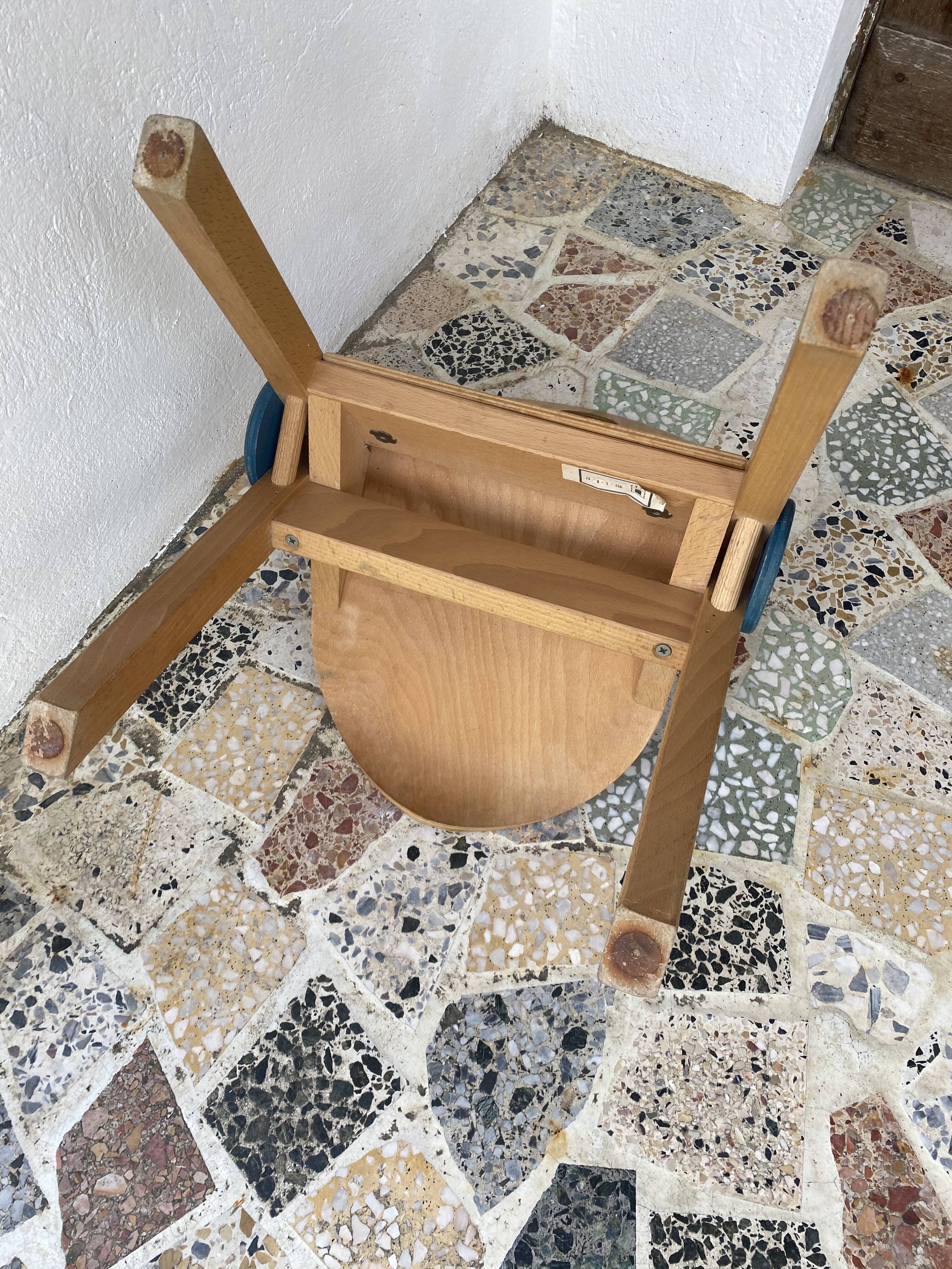 Child chair