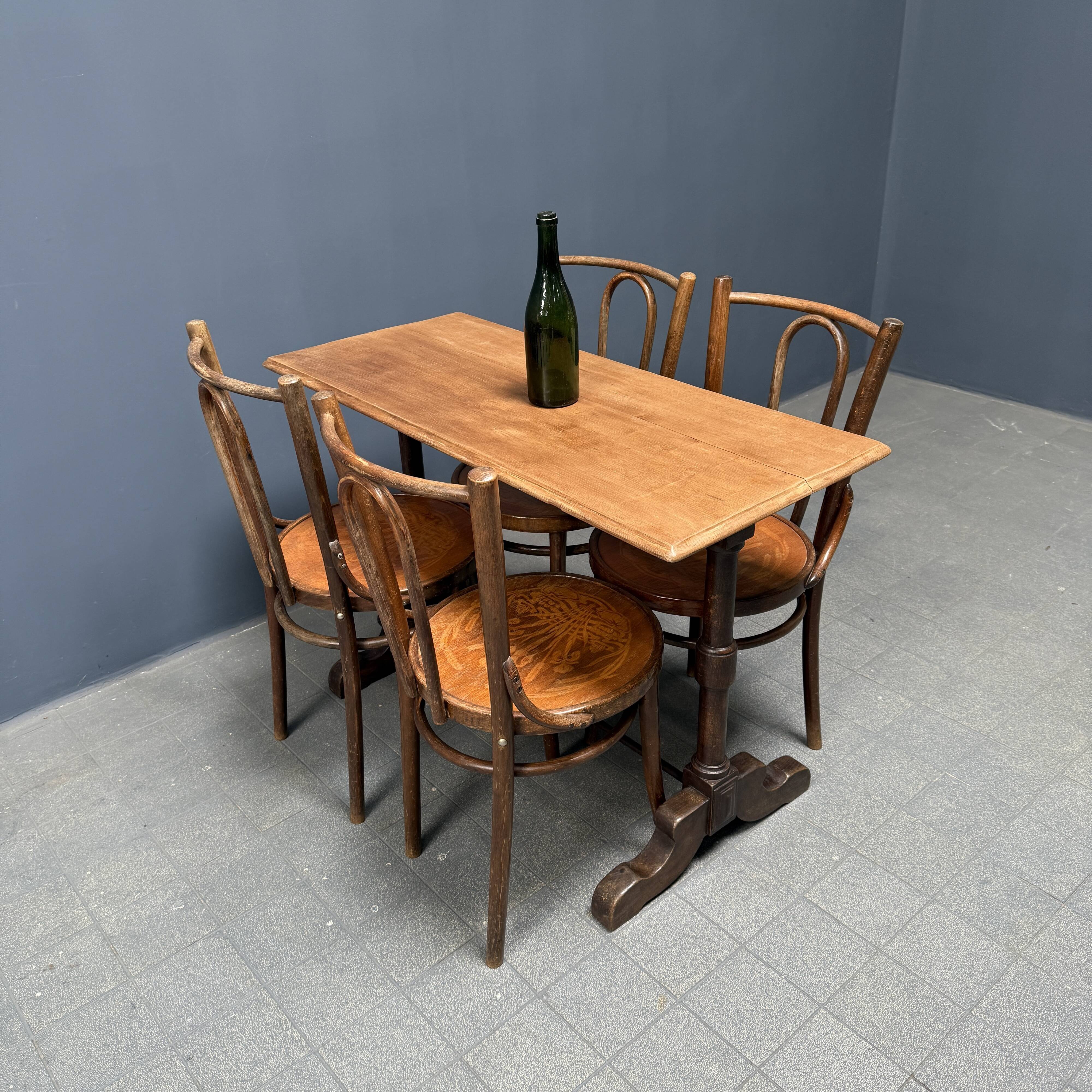 Table de bistrot ancienne française avec plateau en bois d'orme clair