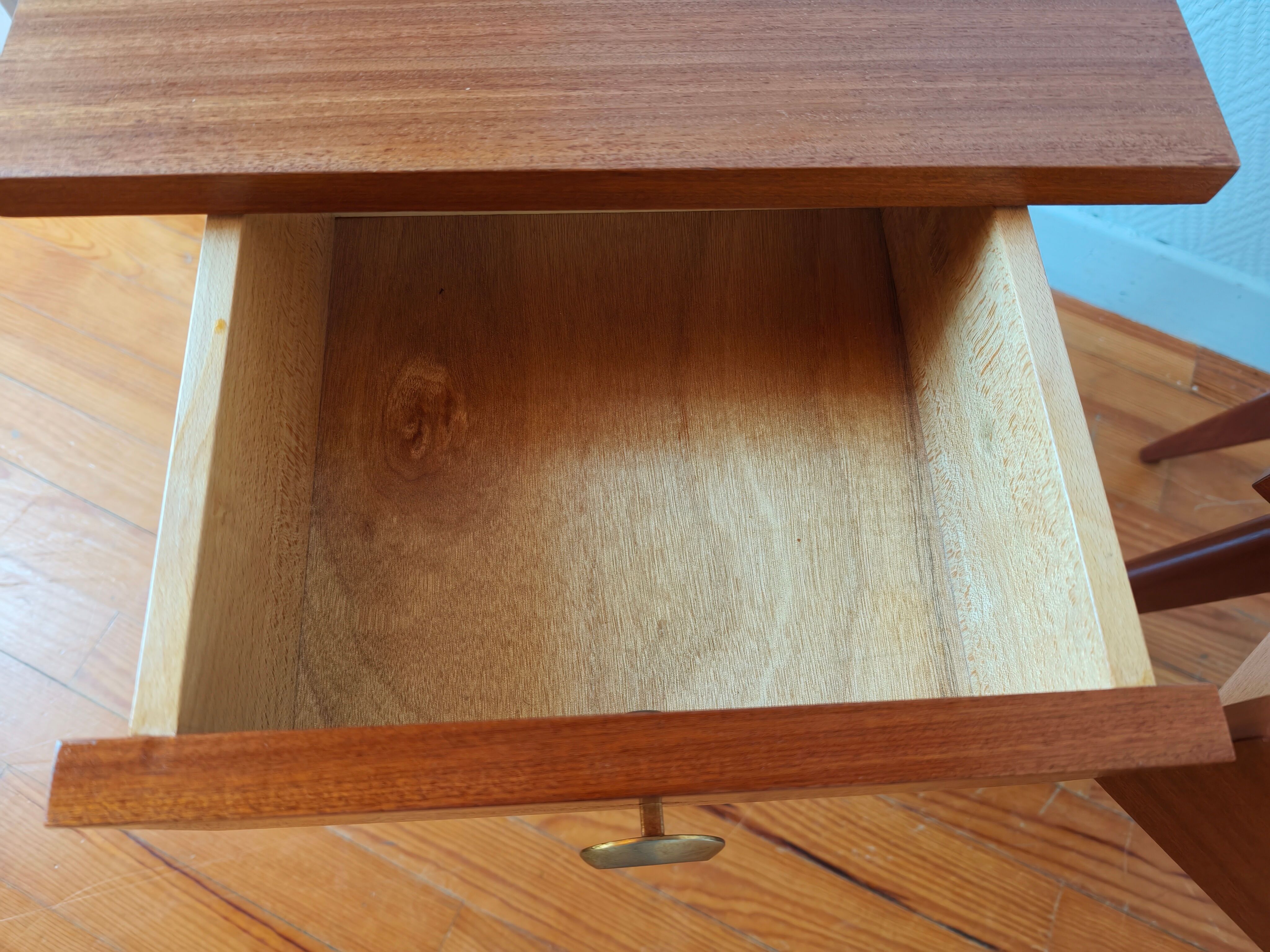 Paire de tables de chevet vintage Mid-century pieds compas