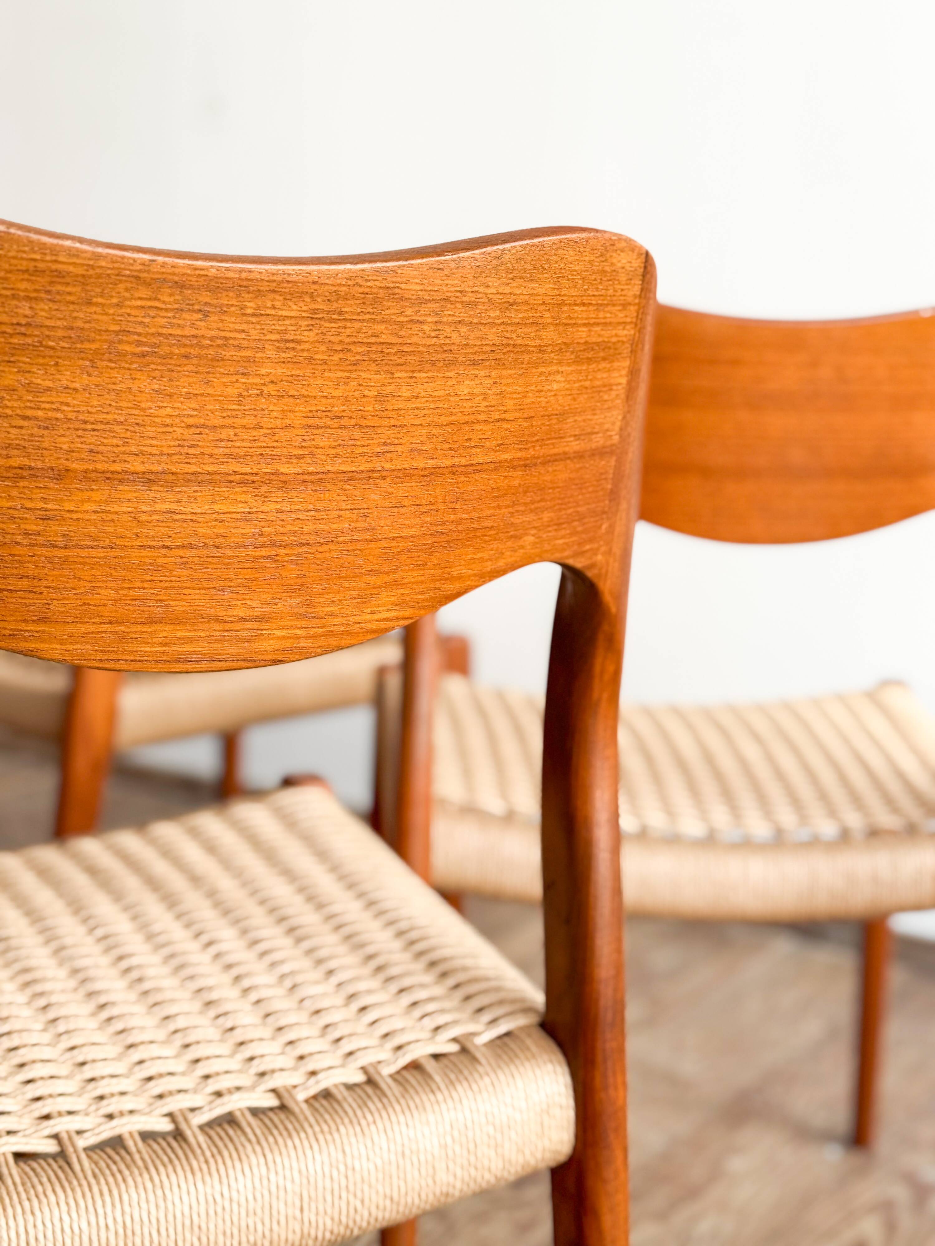 Set of 4 chairs 71 in teak by Niels O. Møller, JL Moller, Mid Century