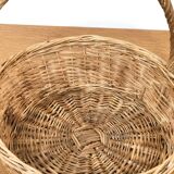 Natural wicker presentation basket