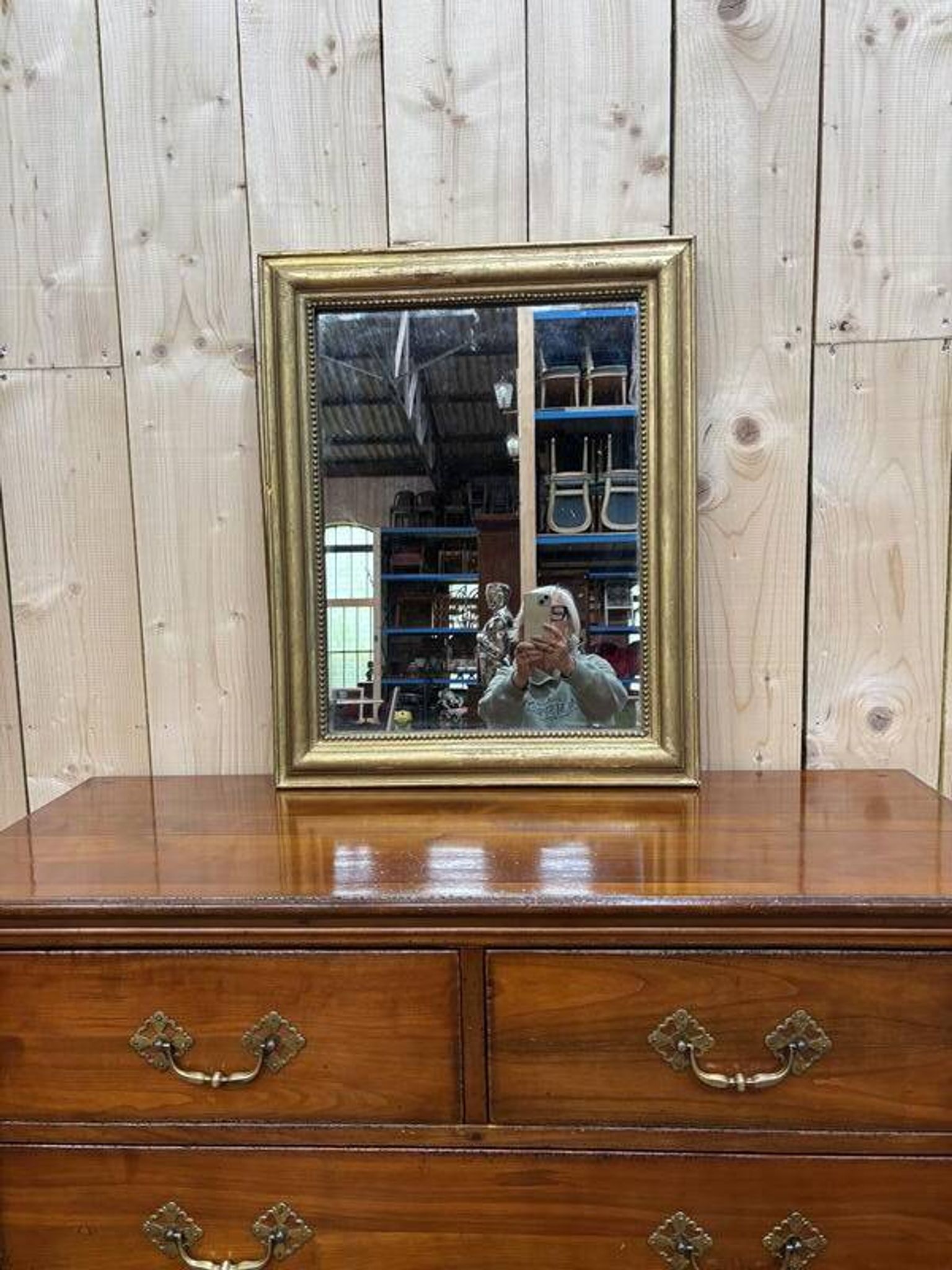 Miroir doré de style Louis XVI