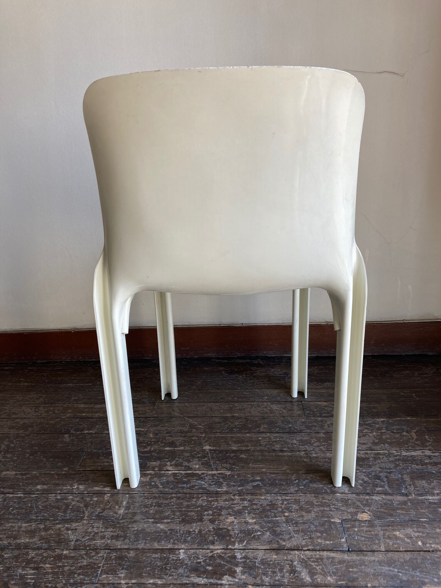 Selene Vico Magistretti chair for Artemide 1968 Italian design