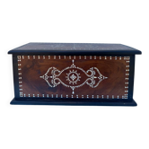 Coffre oriental marqueterie nacre ancien