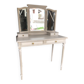 Dressing table