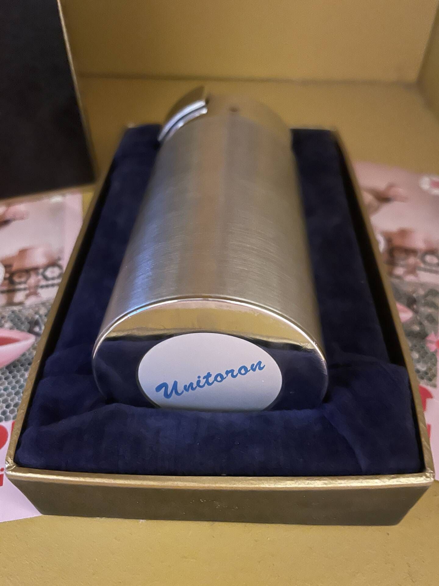 Unitoron table lighter