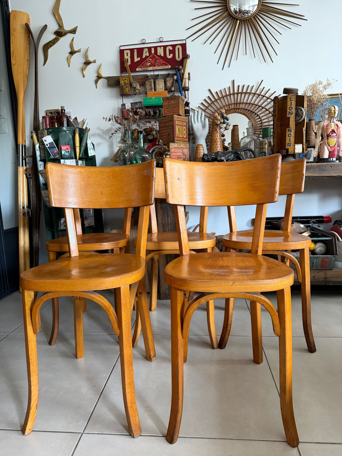 Suite de 5 chaises bistrot Baumann vintage