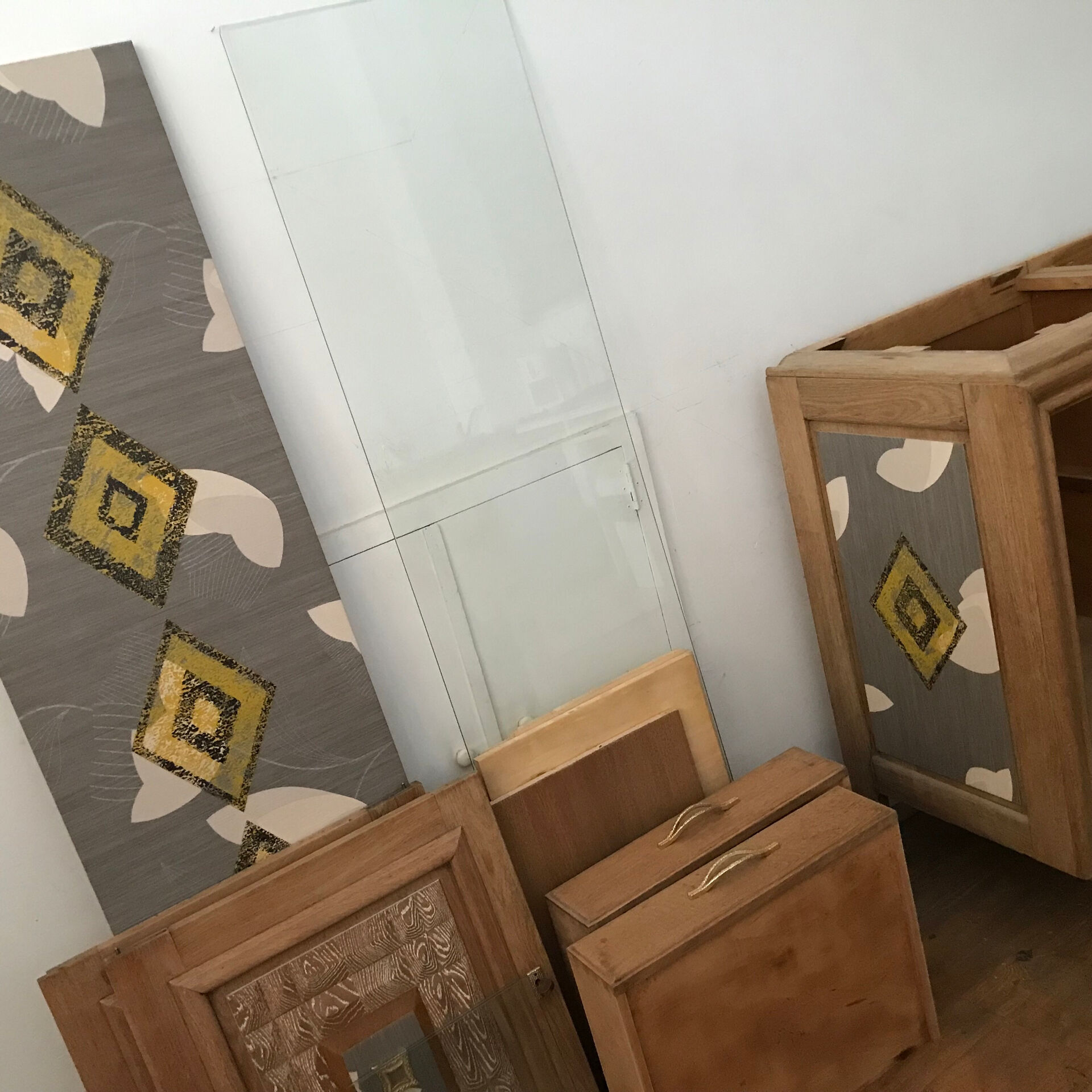 Buffet from the 1940s-50s inspired by Art Deco.