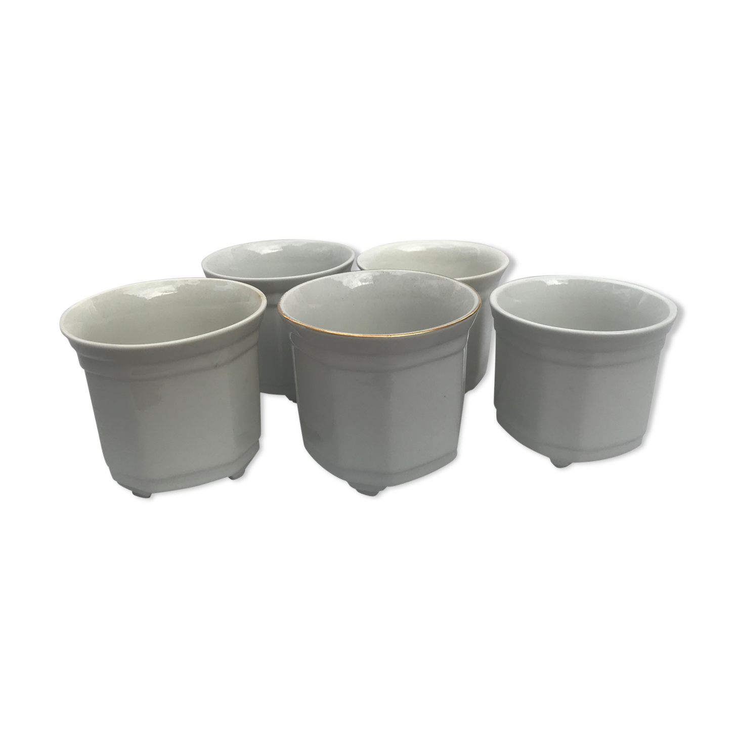 Lot of 5 caches pots in white earthenware