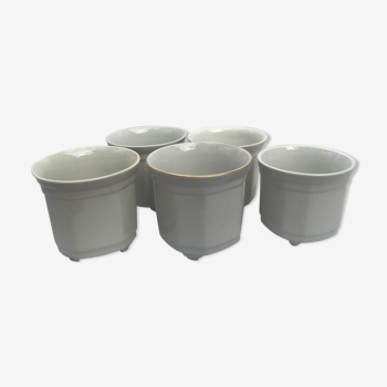 Lot of 5 caches pots in white earthenware