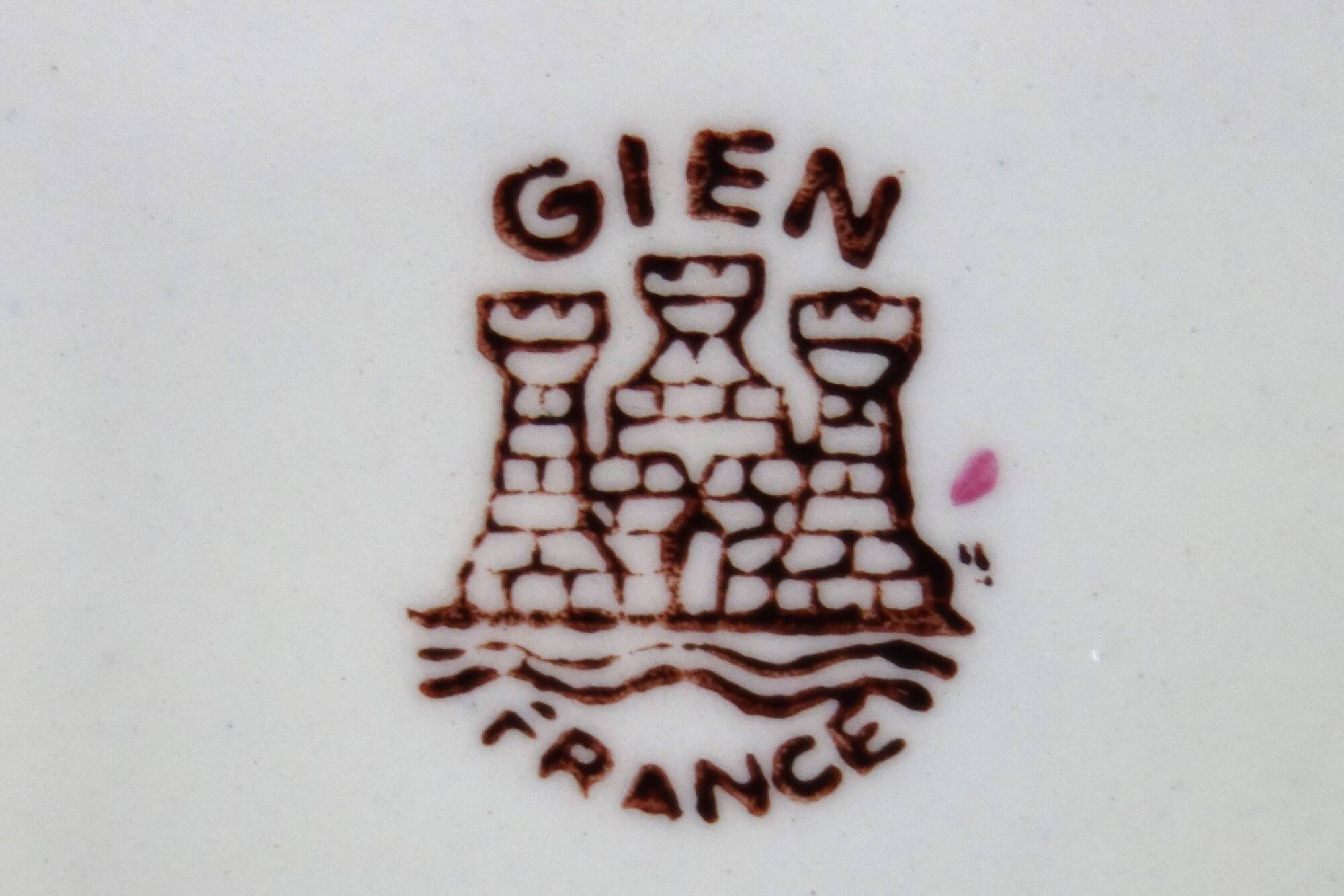 8 dessert plates Gien circa 1940