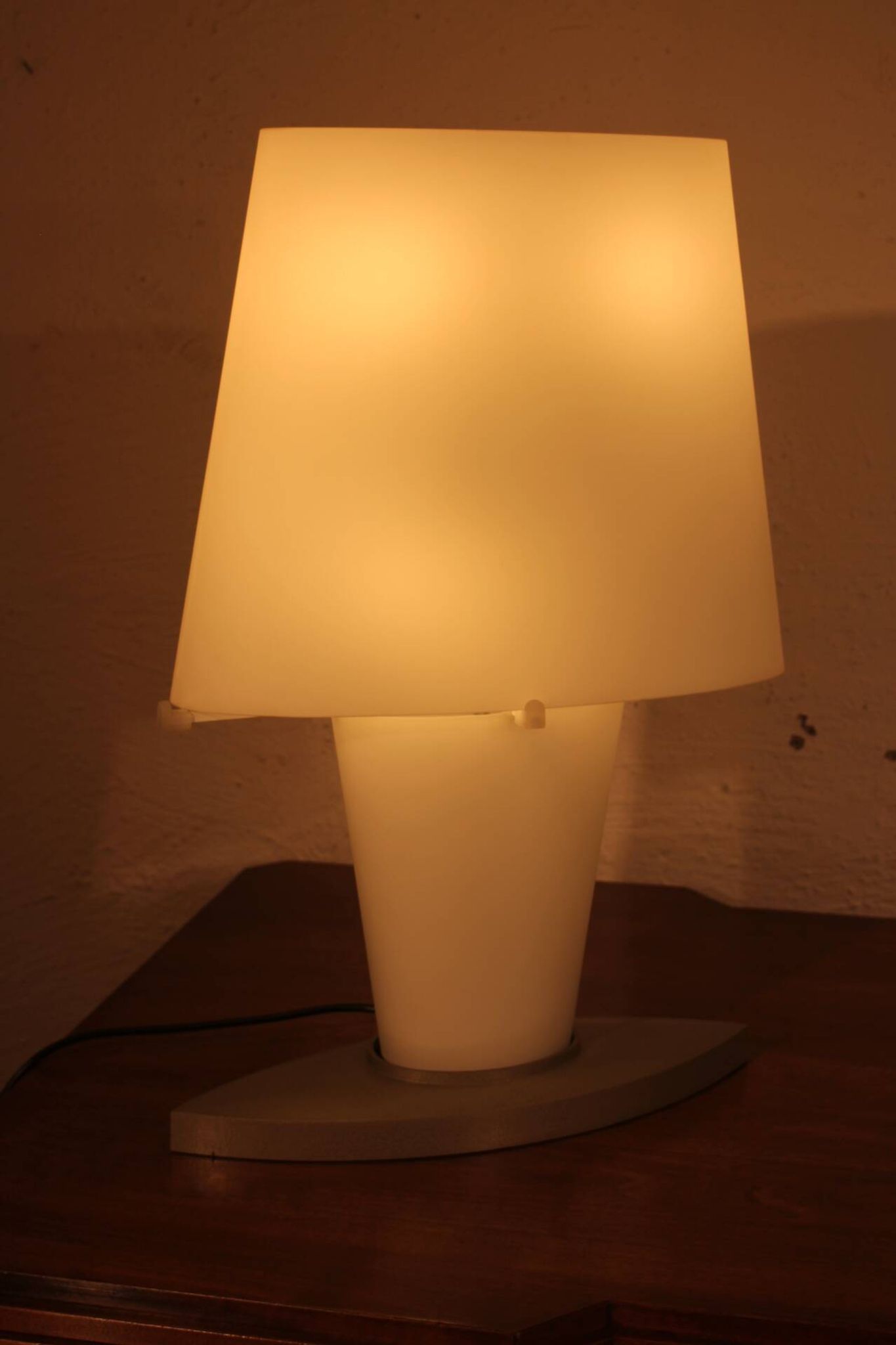 Italian stilnovo lamp