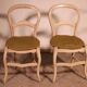 2 chaises paillées en bois polychrome