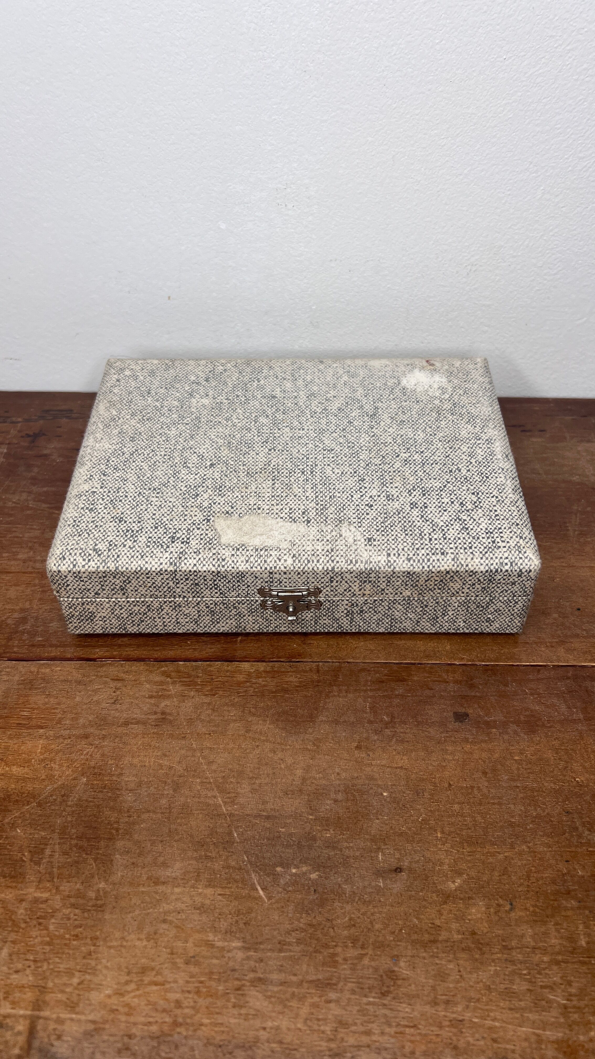 Box of 12 silver metal crustacean forks