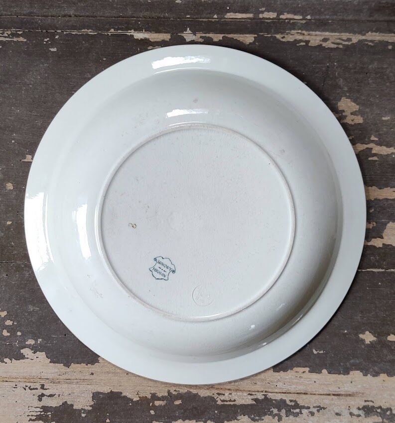 "Cute" hollow dish from Longwy