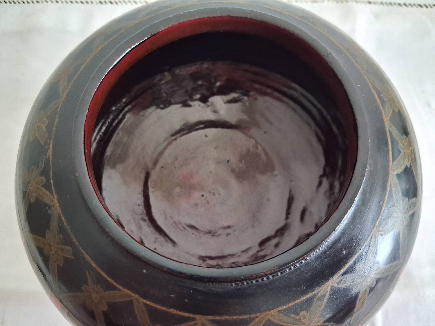 Chinese lacquer bonbonnière