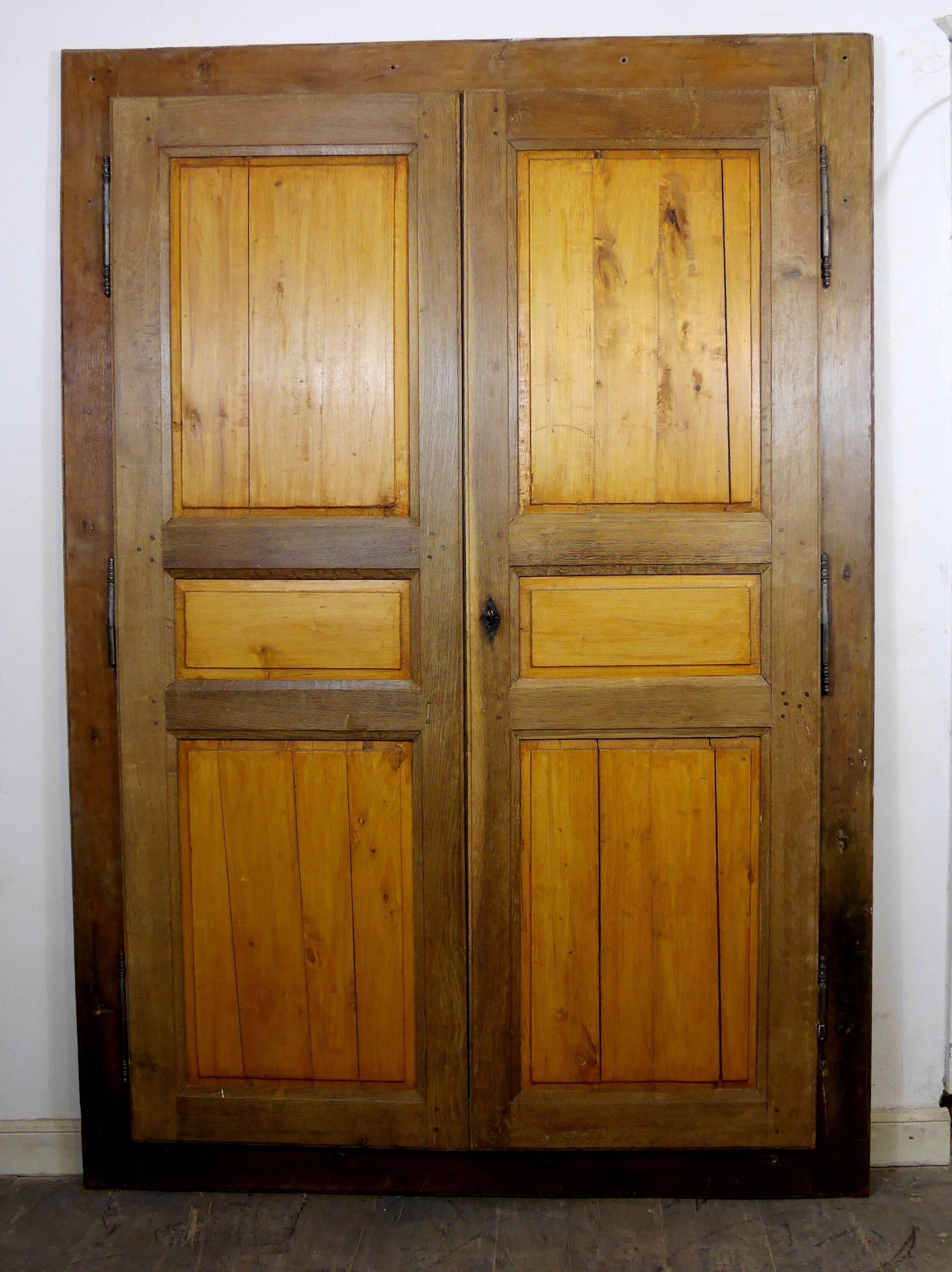 Paire de porte en bois du 18 eme siecle