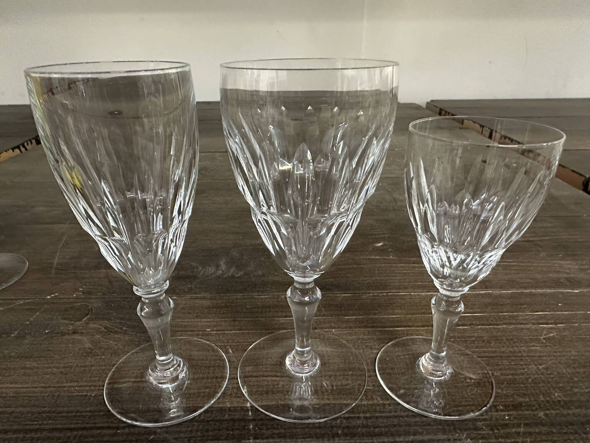 Service 24 old Baccarat glasses Deauville model