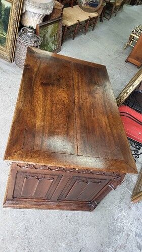 Ancien bureau 9 tiroirs en noyer de style gothique ref je