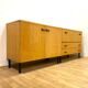 Commode rétro, intérieur, années 1960 (design tchèque)