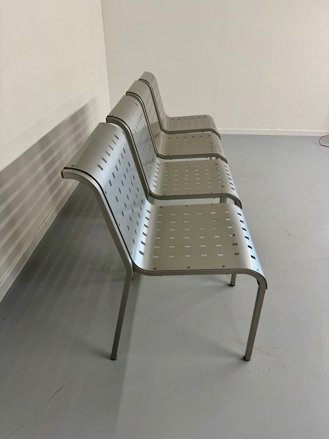 4 Italian design aluminum chairs from the 90s Calligaris Italy