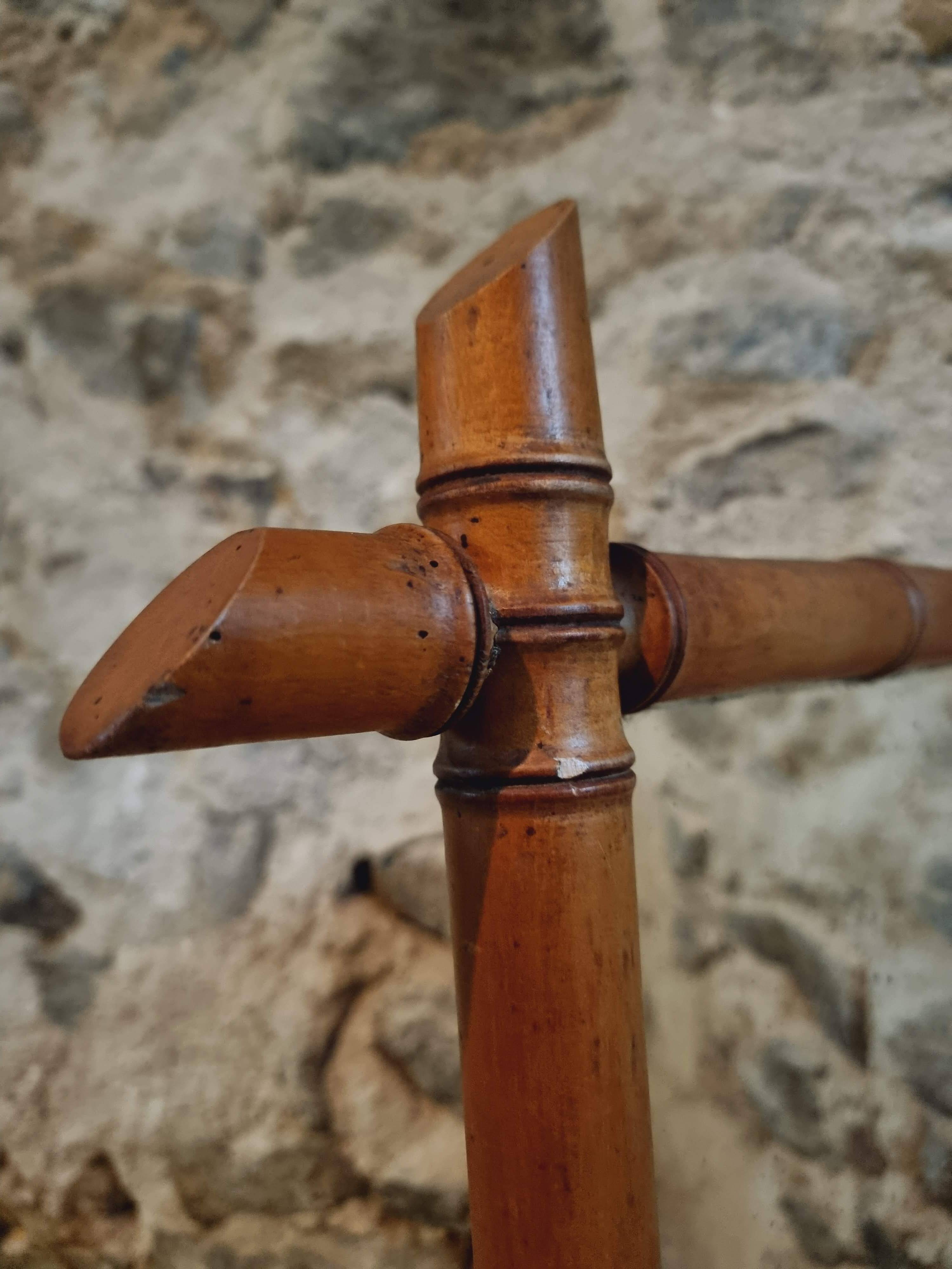 Miroir Ancien en Faux Bambou – France, XXe Siècle