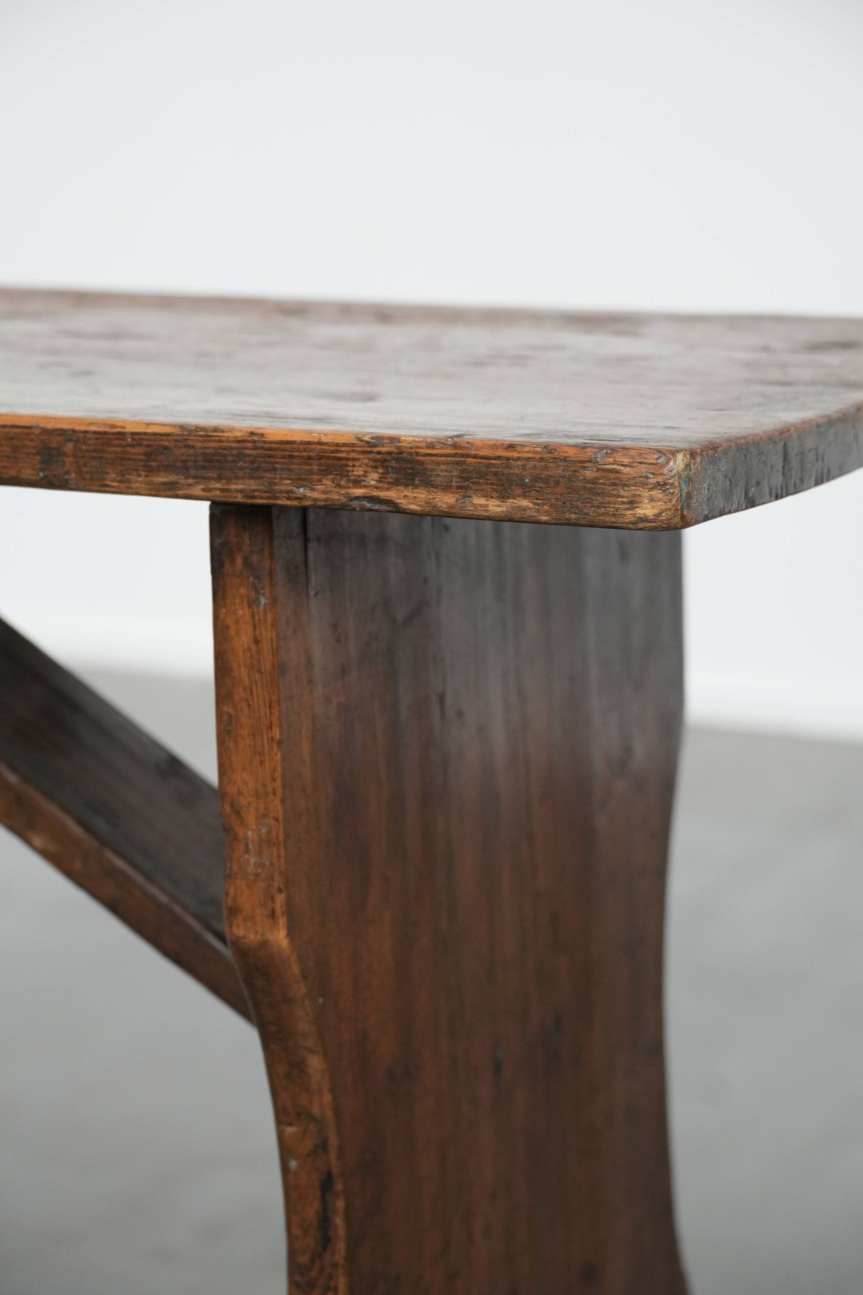 Timeless and characterful antique English hallway bench / bench for the dining table made of pinewood