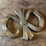 Brass knot table mat