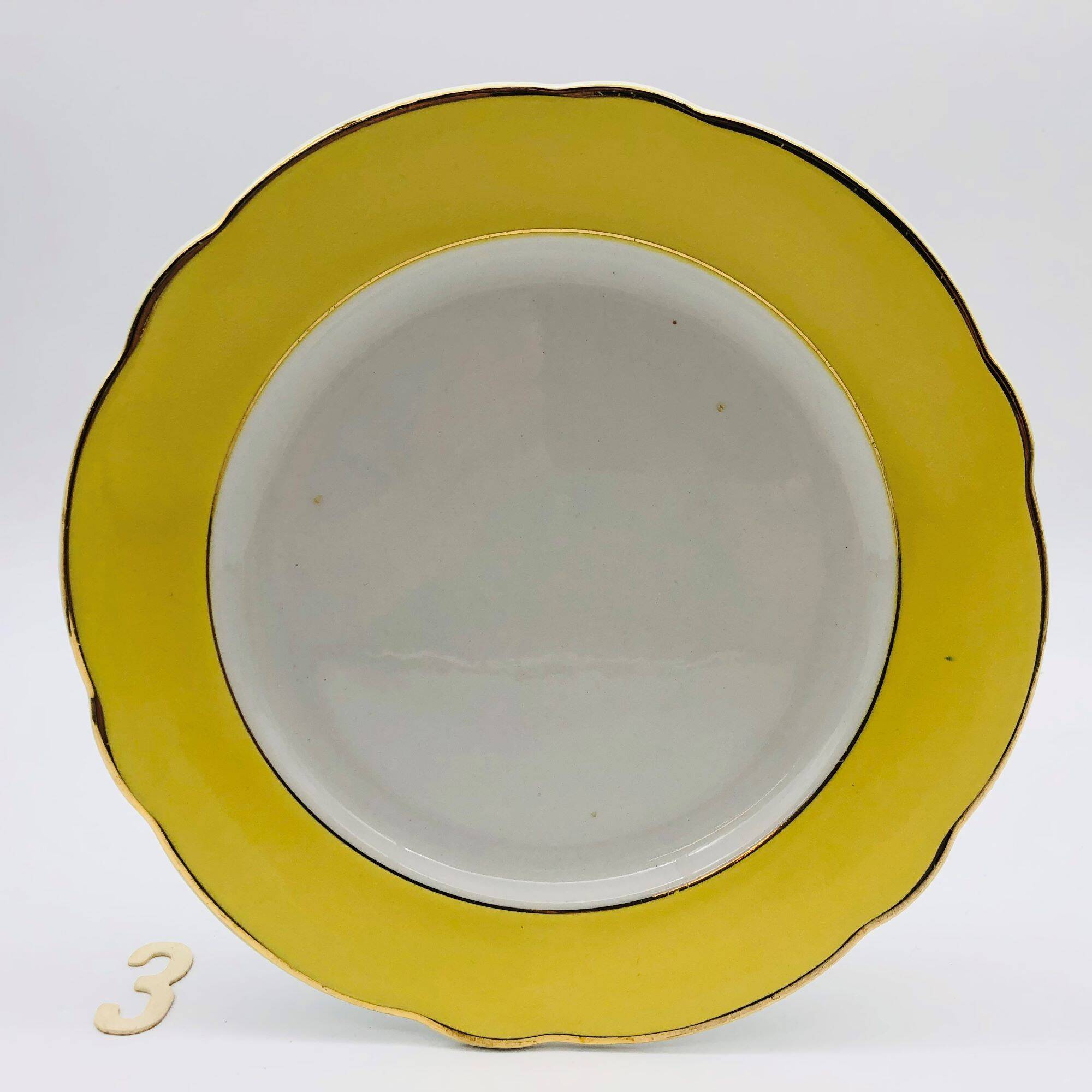6 Assiettes plates Estampillées « K&G Lunéville Badonviller », Jonquille