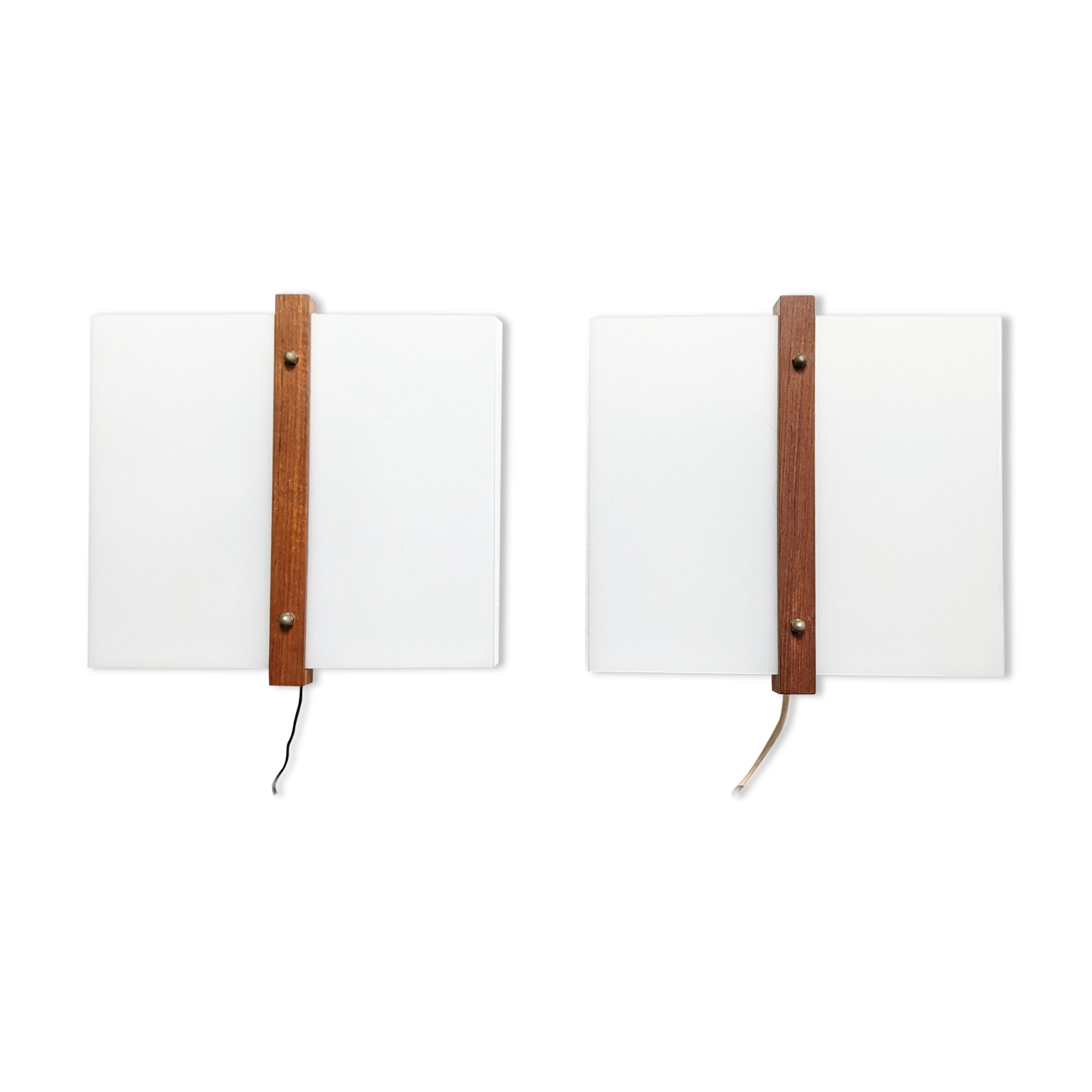 Paire d'appliques scandinaves 1960, teck massif et plexiglass, Raak C-1521