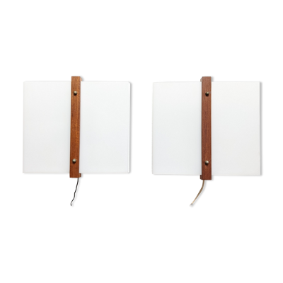 Paire d'appliques scandinaves 1960, teck massif et plexiglass, Raak C-1521