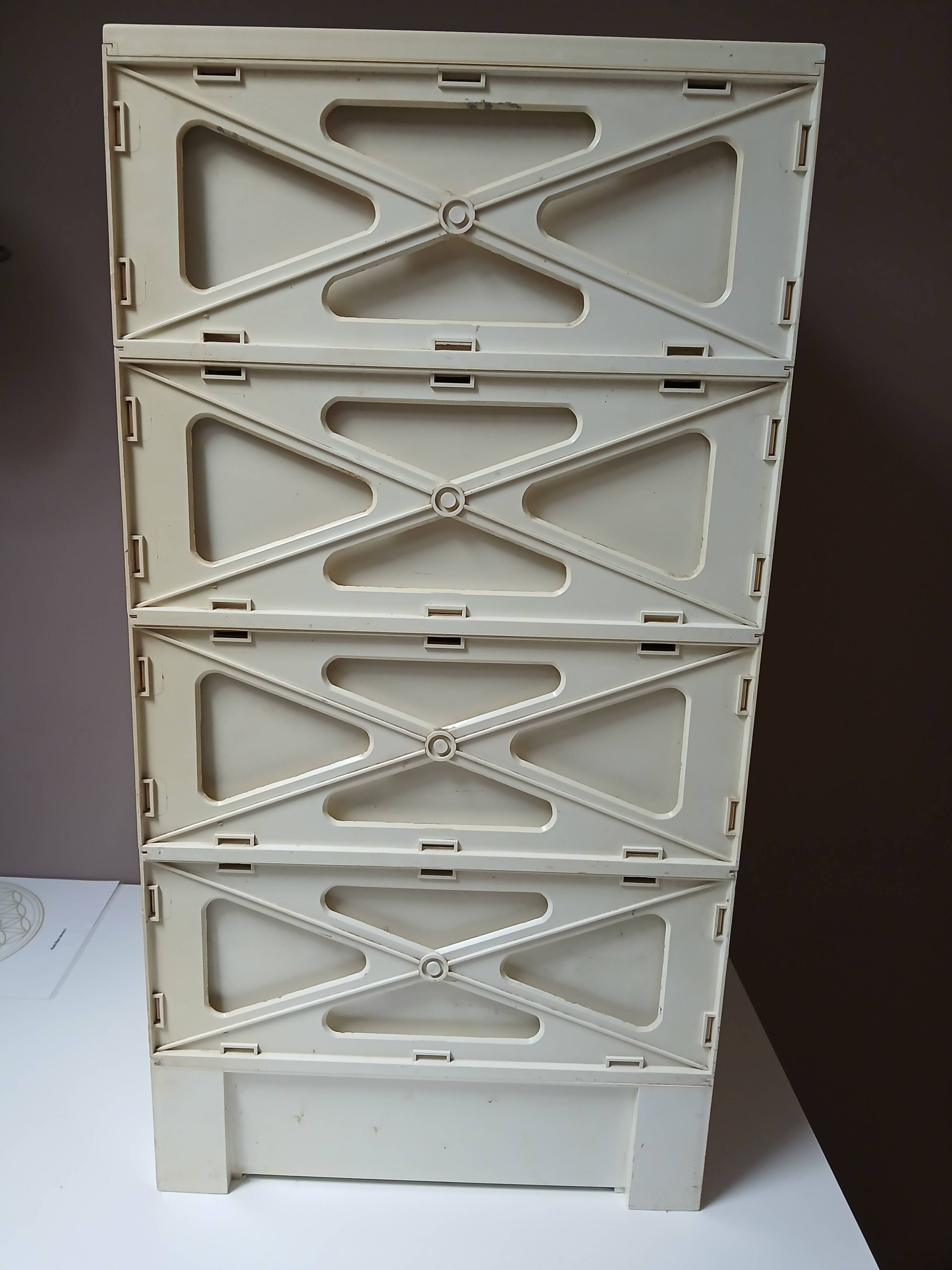 Flair chest of drawers from the 70s