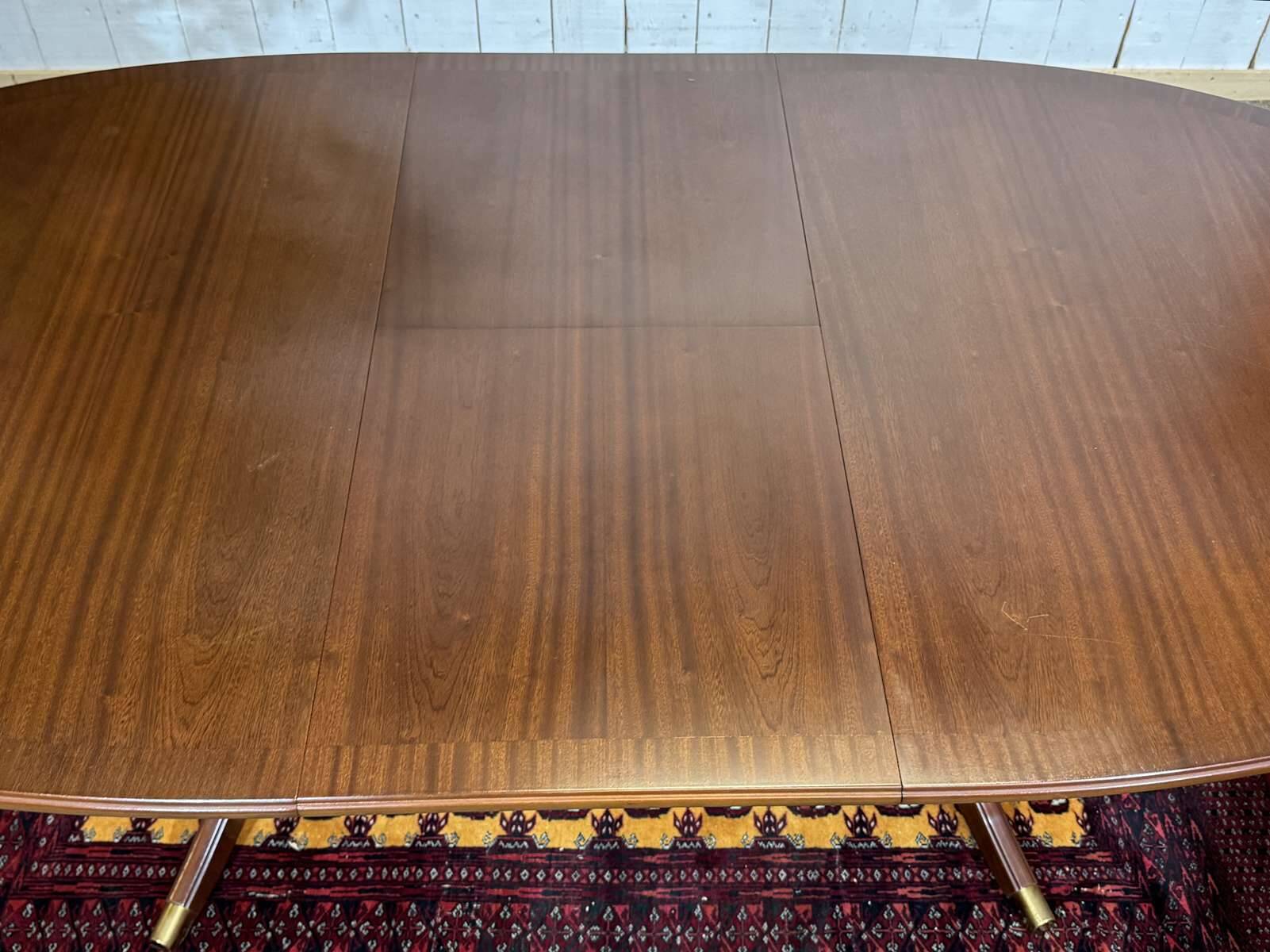 Oval GPlan table in mahogany from the 1970s with a butterfly extension.