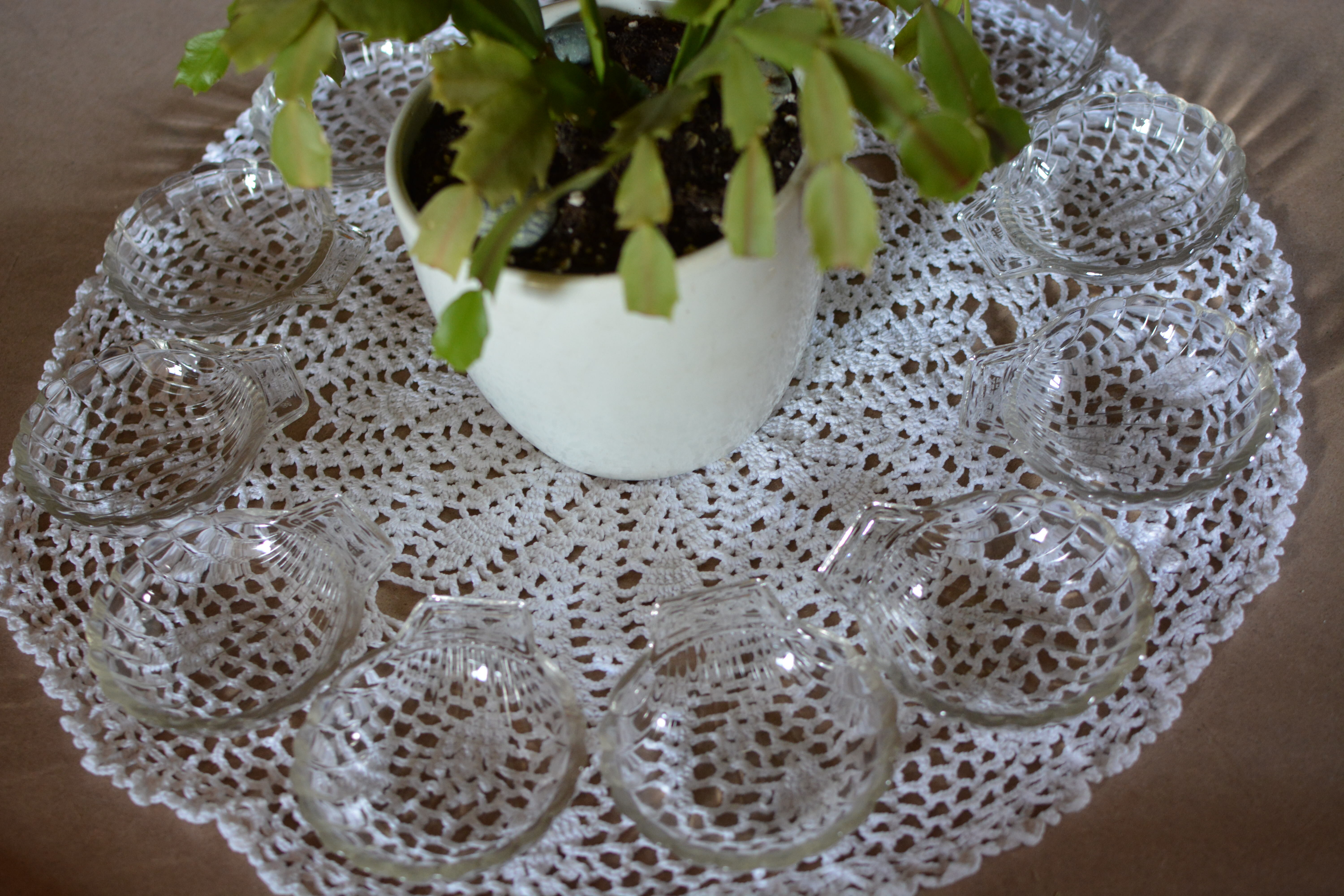 Lot of 12 scallops in Pyrex glass