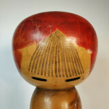 Grande Kokeshi - Winter camelia - master Watanabee Masao - 1917-2007