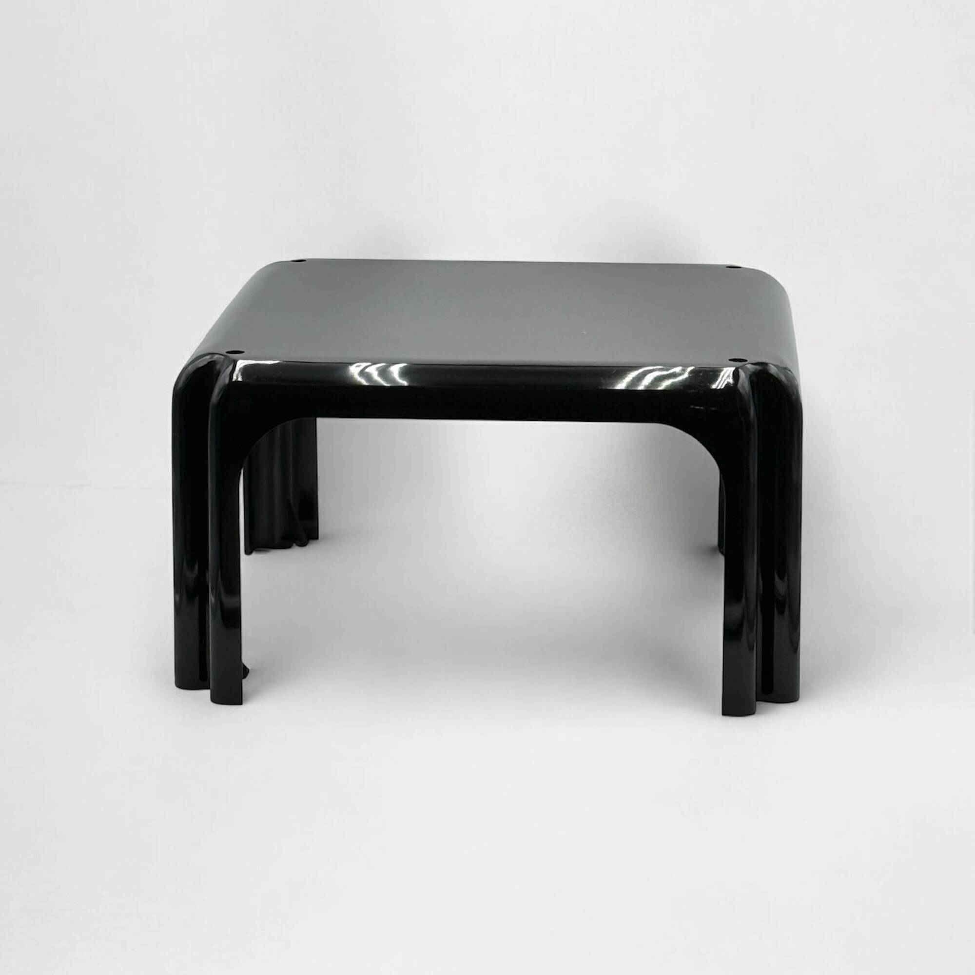 Coffee Table 'Elena', Vico Magistretti Design for Metra Italy, Glossy Black, 1970s