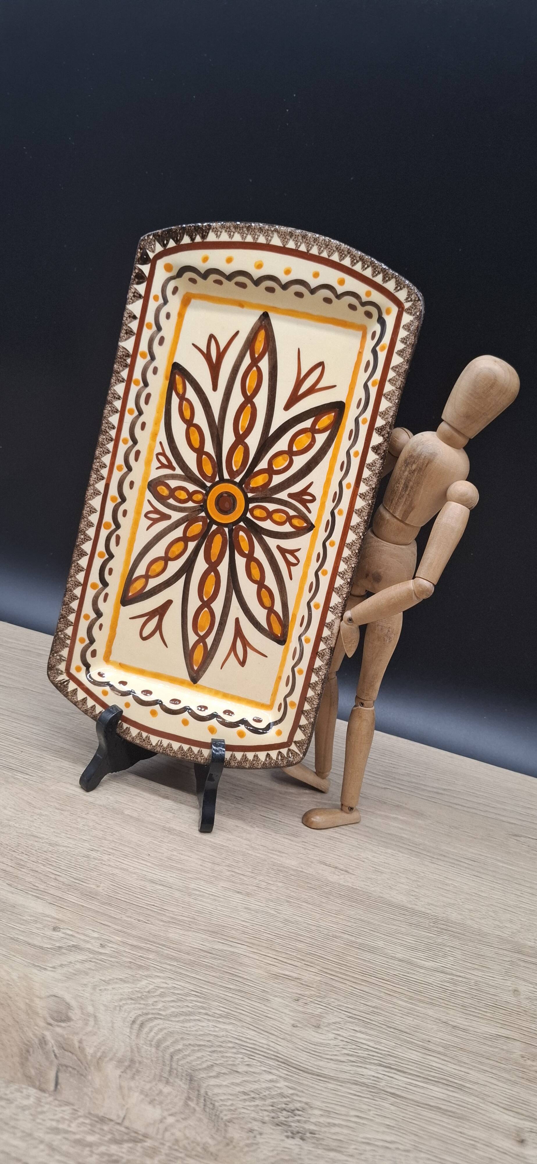 Quimper service dish