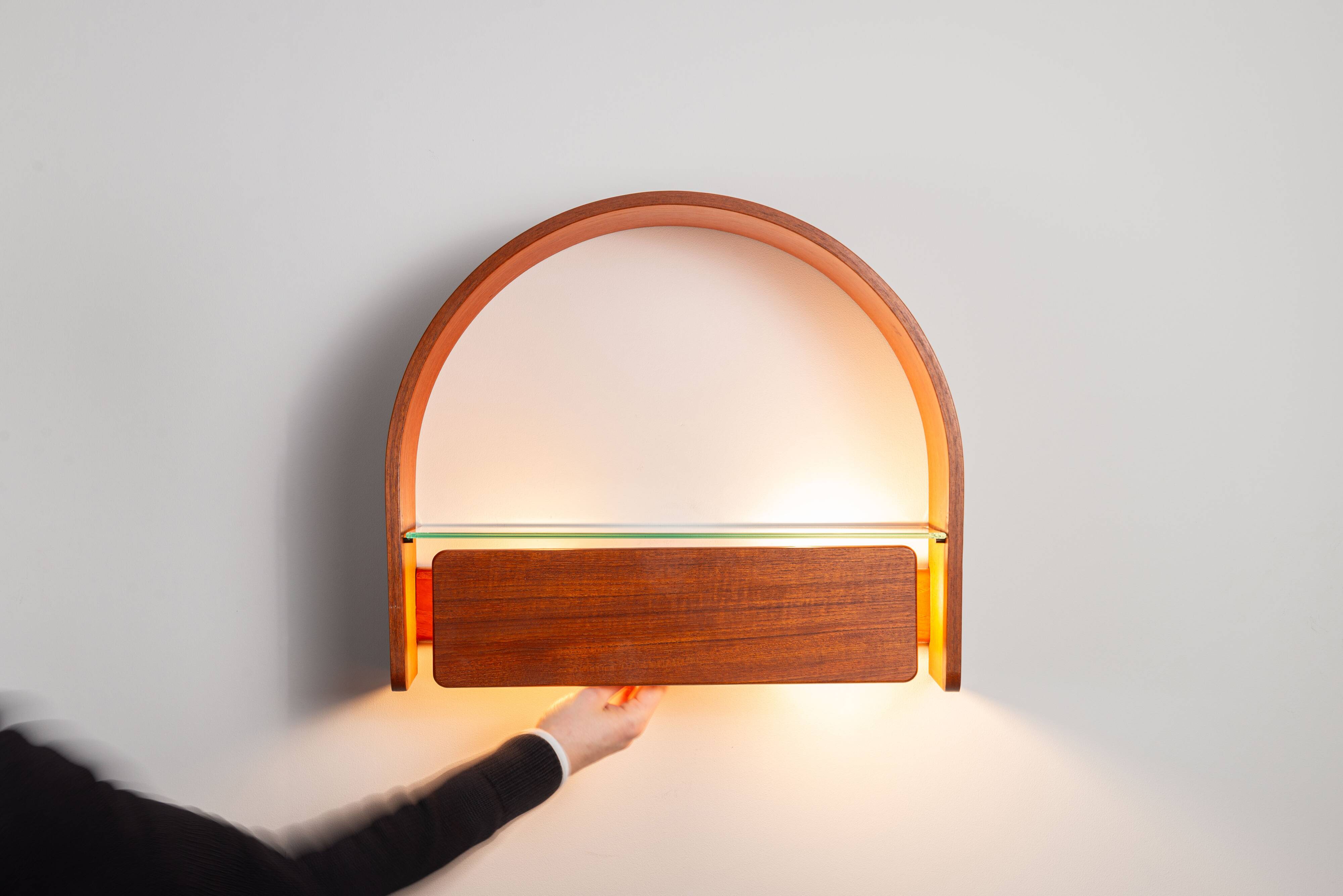 Domus wall console with lighting and glass