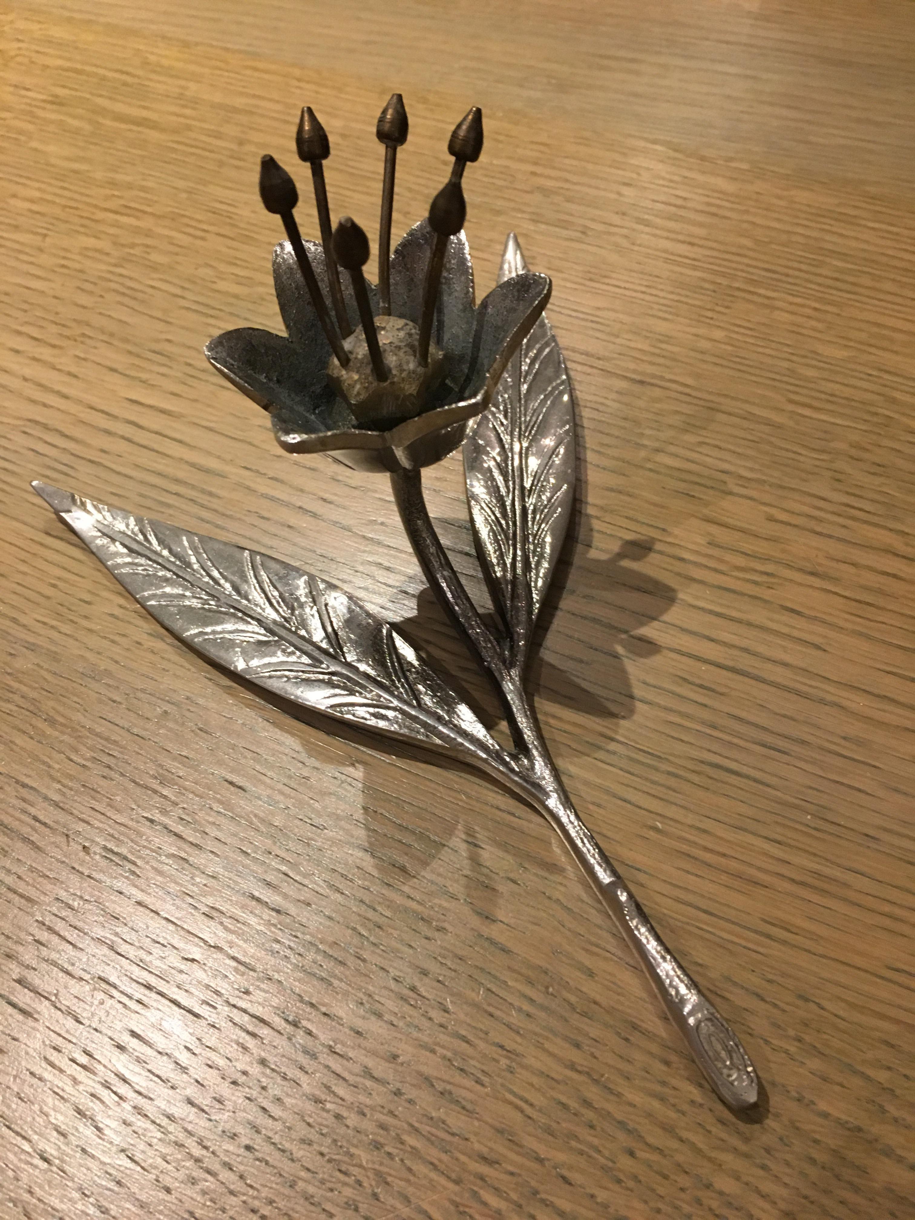 Vintage flower ashtray