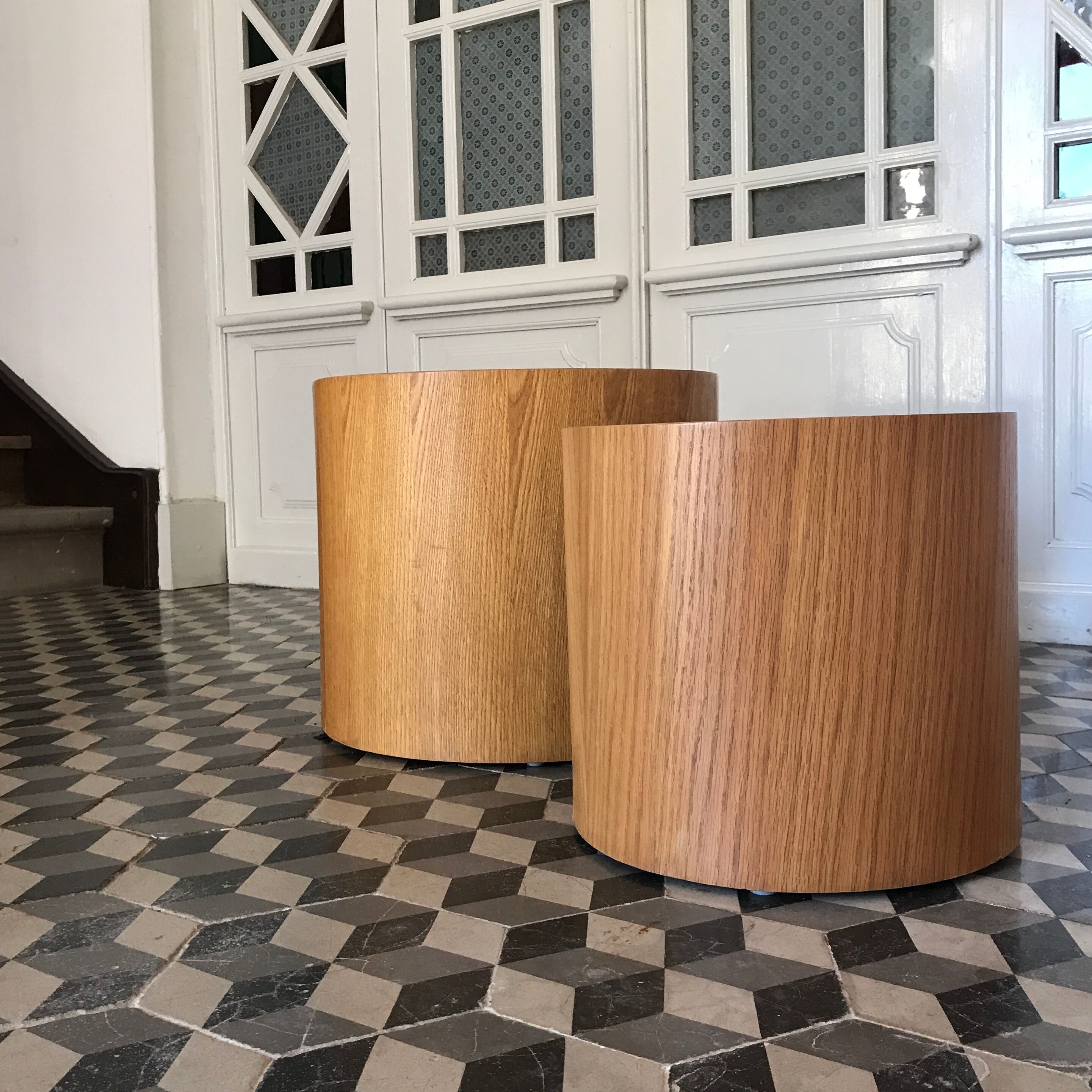 Wooden cylindrical sofa tips