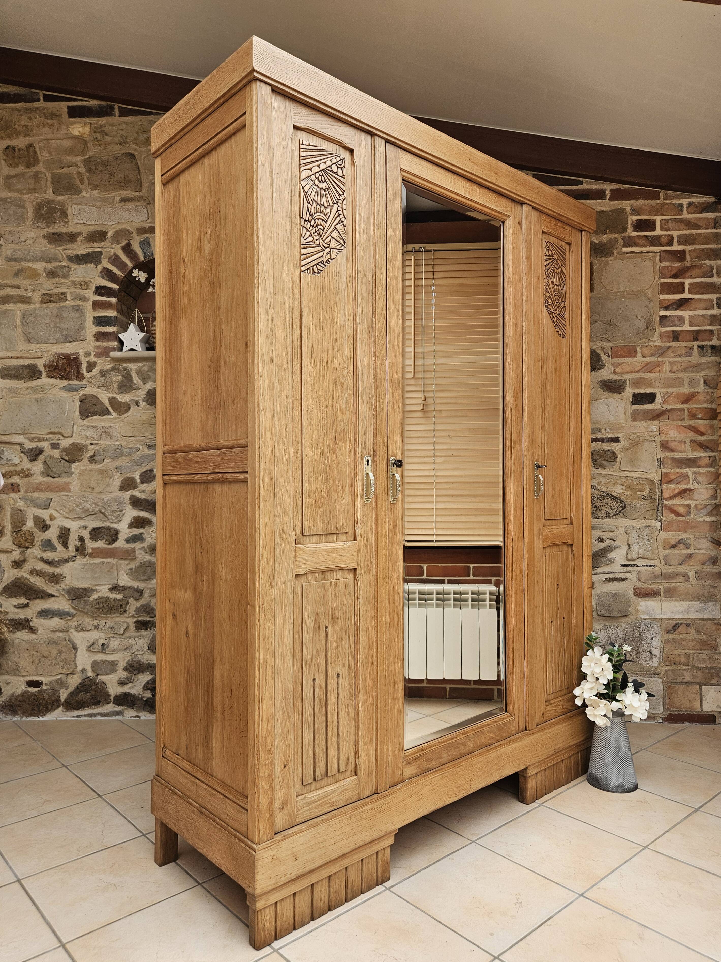 Armoire parisienne art déco