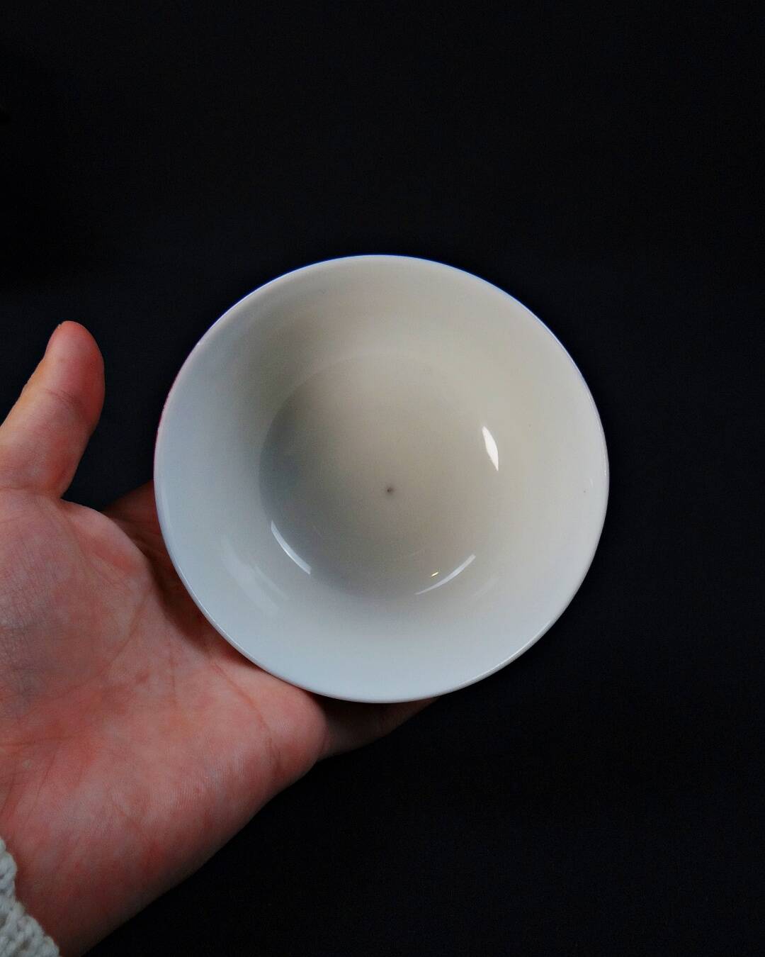 Chinese porcelain tea bowl on heel, Qing Dynasty, early 20th century